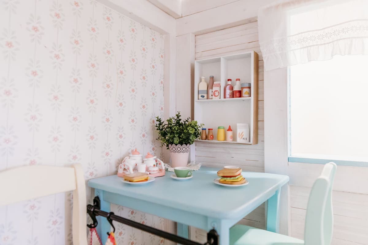 Kohvikunurk laste rollimänguks mängutoas